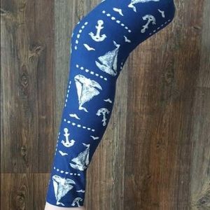 Plus Size Sailboat Leggings